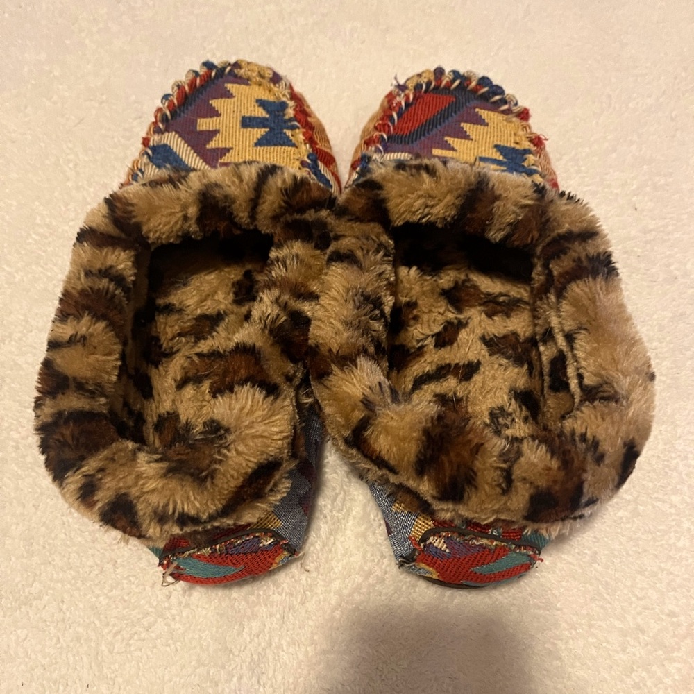 cheetah print house shoes, aztec